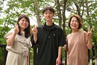 20260802 森重様・石田様 三世代ご家族　大阪より仕事を兼ねての里帰りとの事！その合間に那須旅行でゆっくり出来ましたか！？○○君はちょっと痩せ形でこれから筋トレジムに通うとの事！頑張れ！！！次回の来房時にその成果が楽しみです！！！写真を撮るときに虫が大嫌いである事を発見！トンボ・クワガタ、みんな可愛いですよ！！！